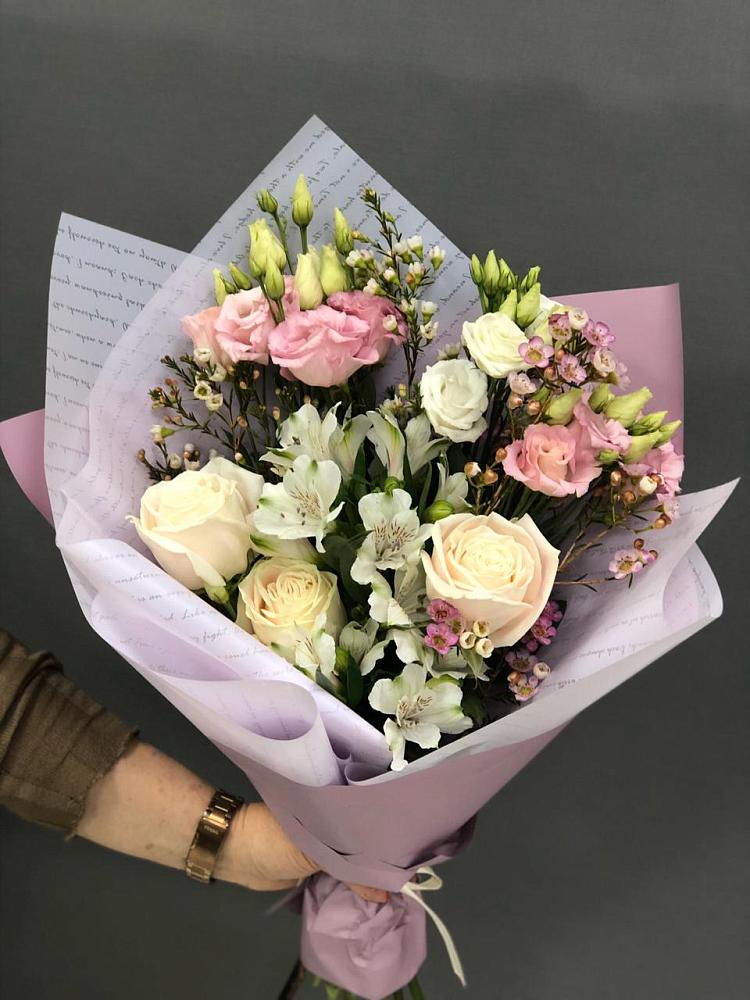 Букет цветов из: Альстромерии, Розы и Лизиантусы в Люберцах