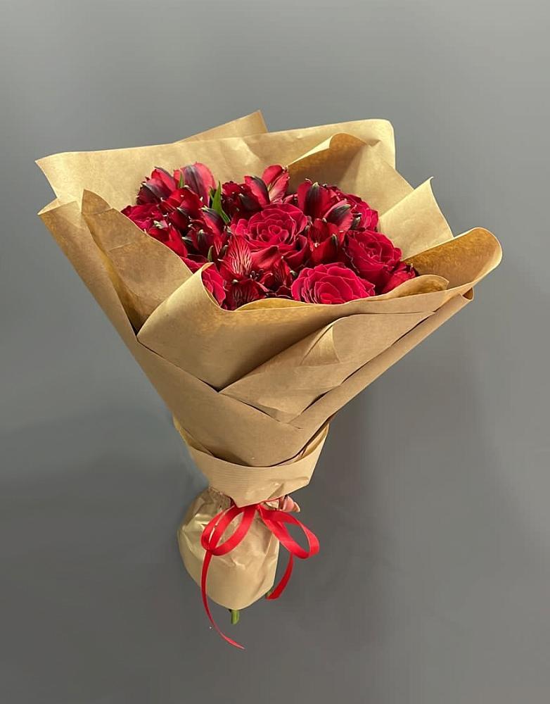 Букет цветов из: Альстромерии и Розы в Люберцах