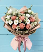 Букет цветов из:  Розы, Альстромерии и Лизиантусы #REPLACE_PRED# Люберцах