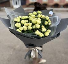 Букет Белые кустовые розы Солинеро в Люберцах
