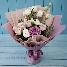 Букет цветов из:  Розы и Лизиантусы в Люберцах