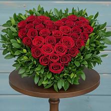 Цветочная композиция из Розы в виде сердца в Люберцах