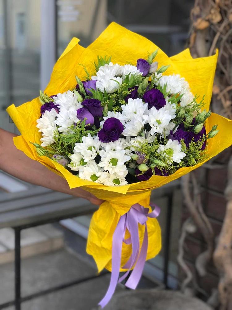 Букет цветов из: Ирисы, Хризантемы и Ромашки в Люберцах