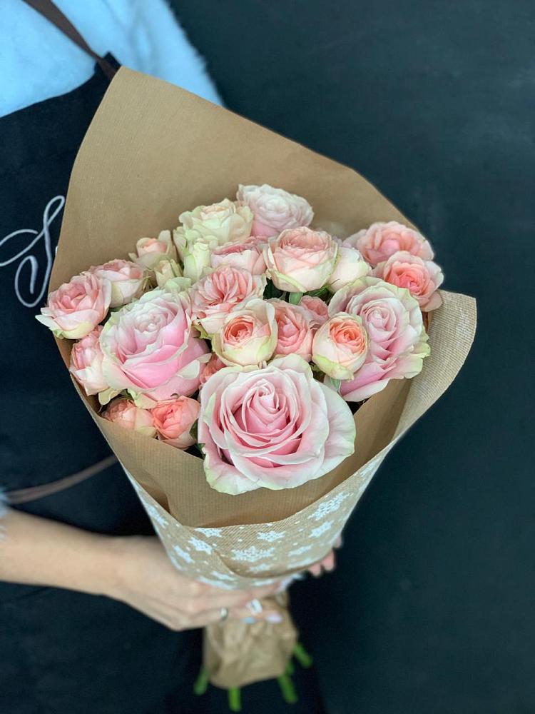 Букет цветов из: Хризантемы и Розы в Люберцах