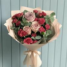Букет цветов из:  Гвоздики и Розы в Люберцах