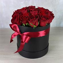 Цветочная композиция из Розы в шляпной коробке в Люберцах