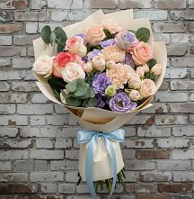 Букет цветов из:  Розы, Лизиантусы и Гвоздики #REPLACE_PRED# Люберцах
