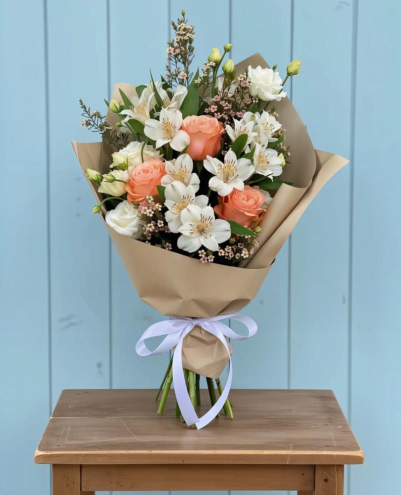 Букет цветов из: Альстромерии, Лизиантусы, Розы и Хризантемы в Люберцах