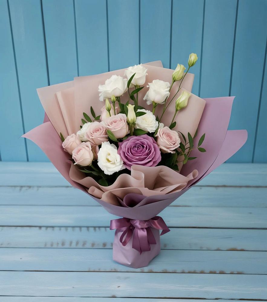 Букет цветов из: Розы и Лизиантусы в Люберцах